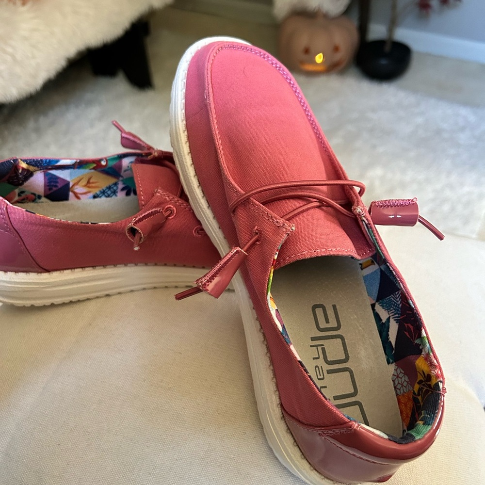 Hey dudes  NWOT never worn